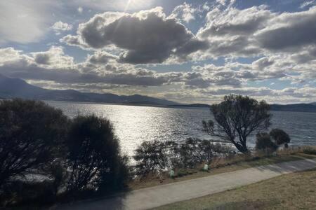 Spacious Modern Home Outstanding Views Sleeps 9 Hobart Extérieur photo