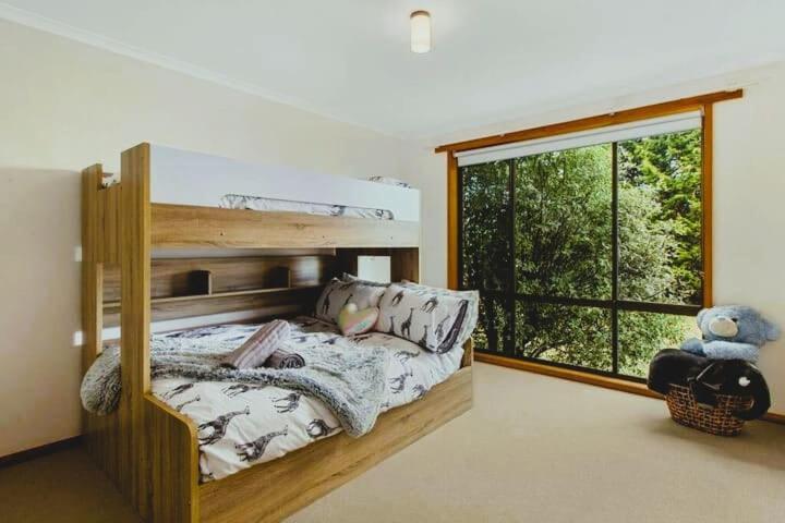 Spacious Modern Home Outstanding Views Sleeps 9 Hobart Extérieur photo