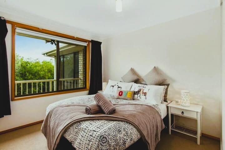 Spacious Modern Home Outstanding Views Sleeps 9 Hobart Extérieur photo